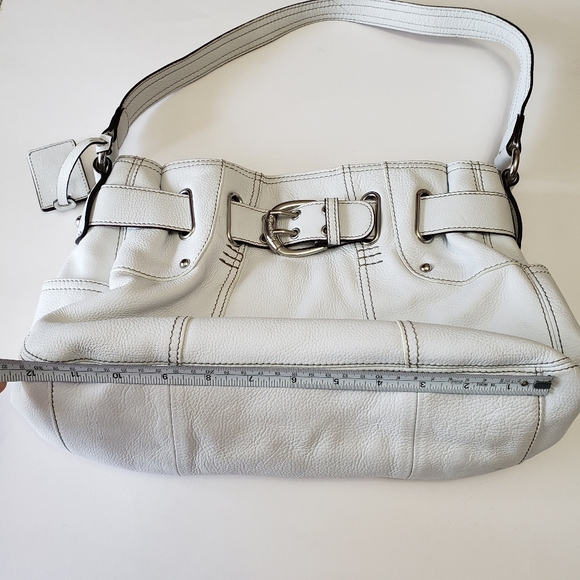 Tignanello French White Pebble Leather Shoulder Bag. - Picture 5 of 16